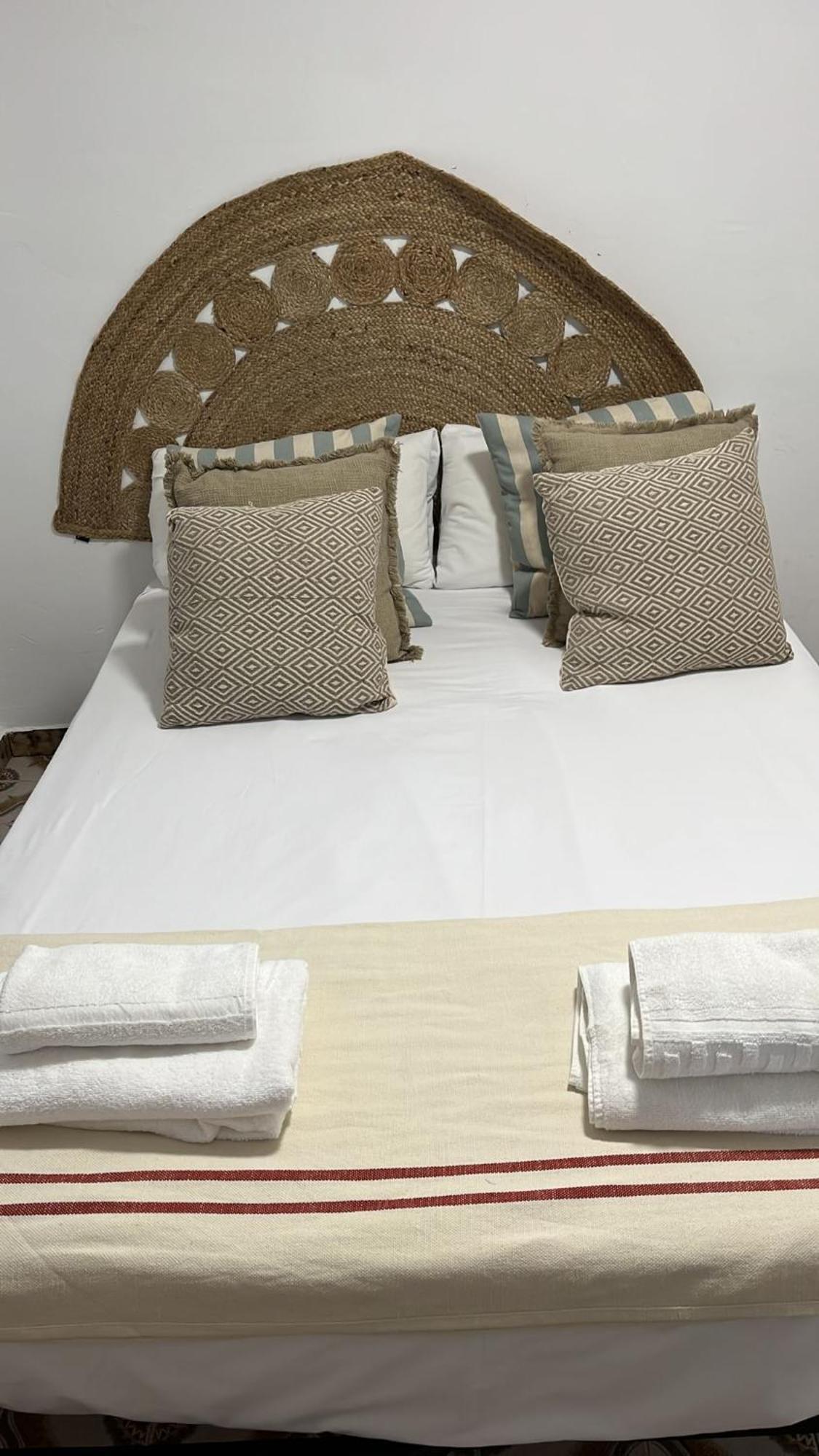 Feel Welcome Barcelona Apartment Cornellà de Llobregat Екстериор снимка